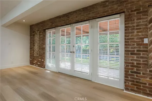 Tarzana, CA 91356,19024 Miranda Street