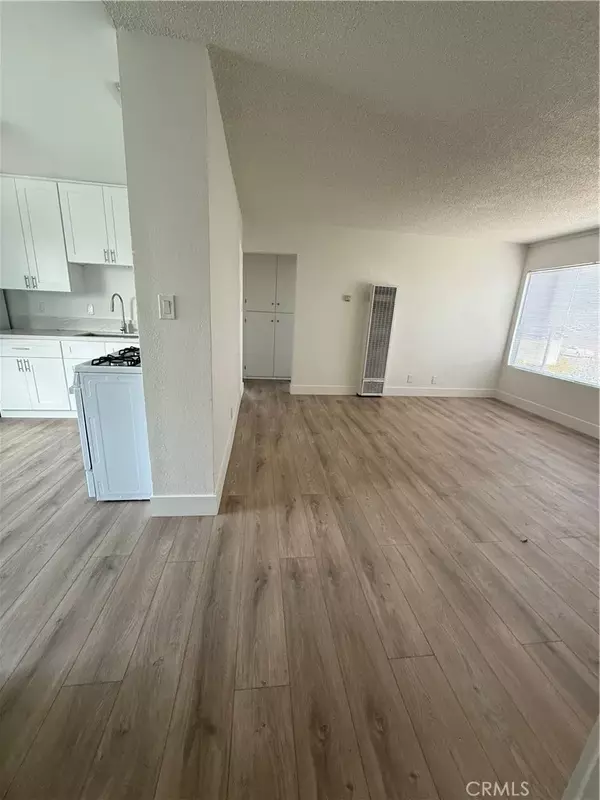 Los Angeles, CA 90003,144 W 94th Street