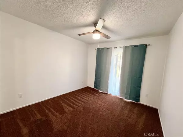 Sylmar, CA 91342,13416 Glenoaks Boulevard