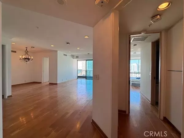 Los Angeles, CA 90024,10490 Wilshire Boulevard #1602