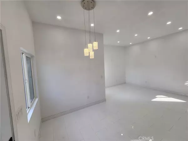 Sun Valley, CA 91352,10343 Penrose