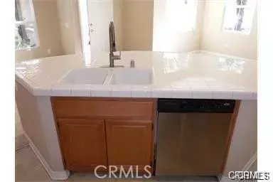 Camarillo, CA 93012,3320 Shadetree Way