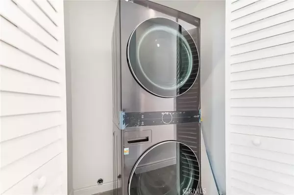 North Hollywood, CA 91605,11910 Elkwood Street