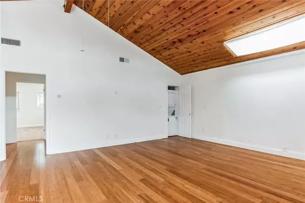 Sherman Oaks, CA 91403,4708 Orion Avenue