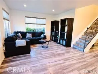 Reseda, CA 91335,6501 Vanalden