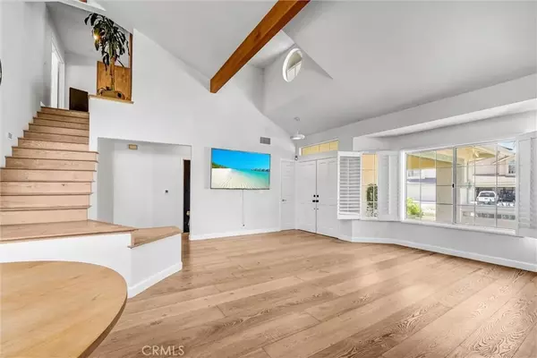 Saugus, CA 91390,22411 Holly Court