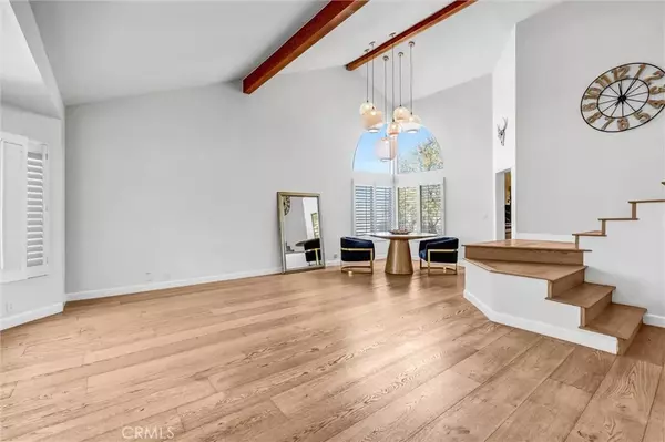 Saugus, CA 91390,22411 Holly Court