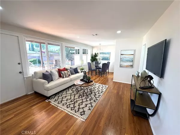 Panorama City, CA 91402,8836 Tyrone