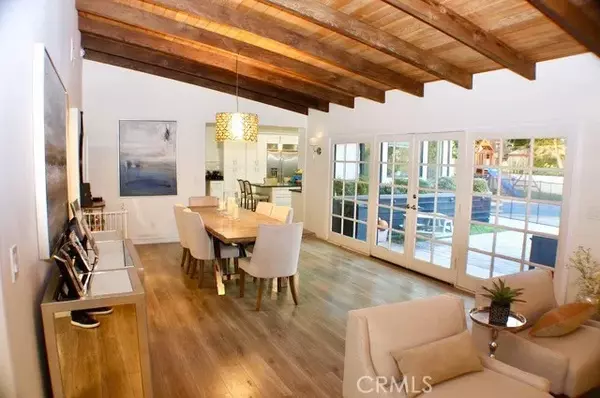 Woodland Hills, CA 91364,4820 Abbeyville