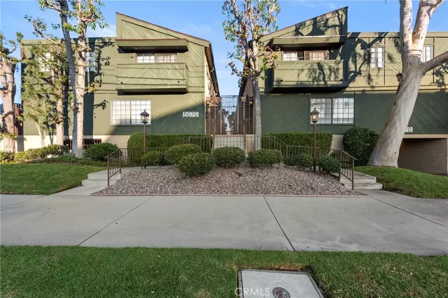 5070 Kester Avenue #12, Sherman Oaks, CA 91403
