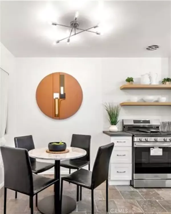 Long Beach, CA 90814,2135 E Florida Street #2