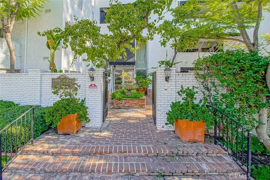 4950 Louise Avenue #105, Encino, CA 91316