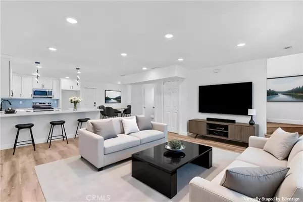 Woodland Hills, CA 91367,20302 oxnard