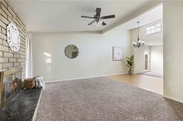 Canyon Country, CA 91351,27508 Esterbrook