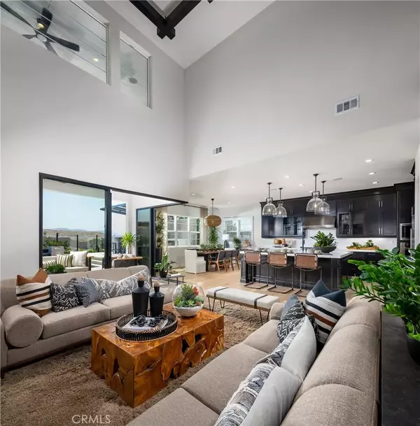 Valencia, CA 91381,27538 Juniper Lane