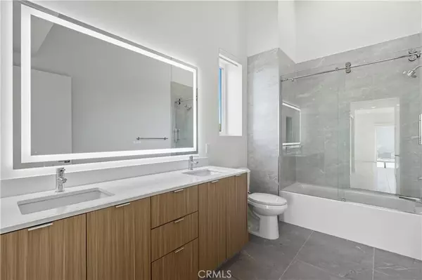 Studio City, CA 91604,12078 Guerin Street #103