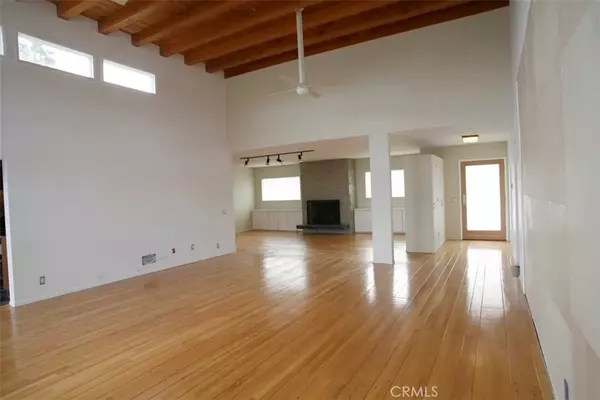 Hollywood Hills East, CA 90068,7027 Macapa