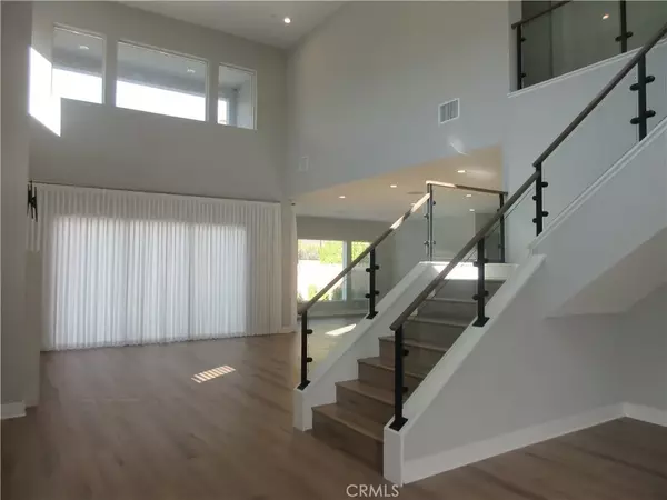 Porter Ranch, CA 91326,20601 W Hummingbird Court