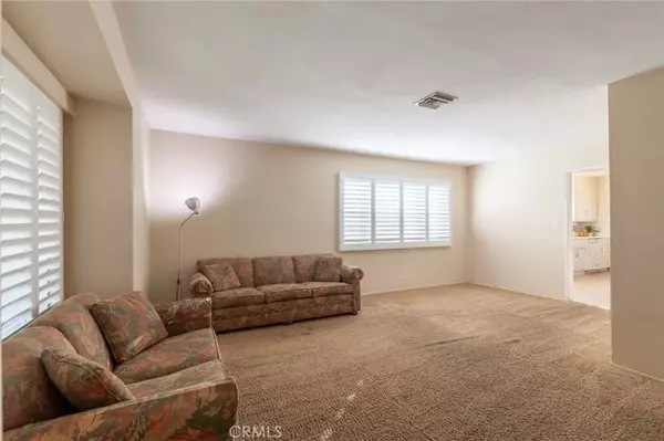 Burbank, CA 91505,2237 N Valley