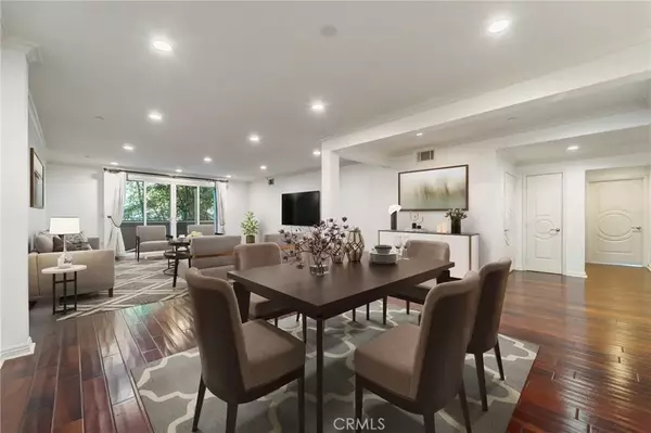 Sherman Oaks, CA 91403,4533 Vista Del Monte #102