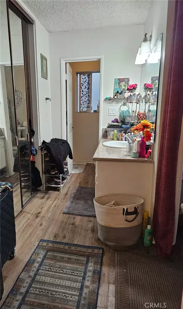 Tarzana, CA 91356,18307 Burbank Boulevard #41