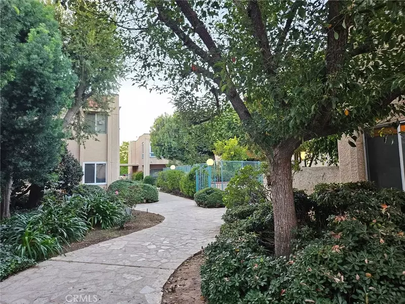 18307 Burbank Boulevard #41, Tarzana, CA 91356