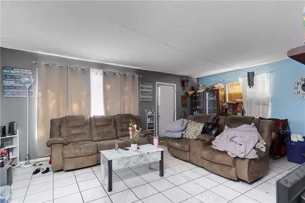 Lancaster, CA 93535,44432 Stanridge