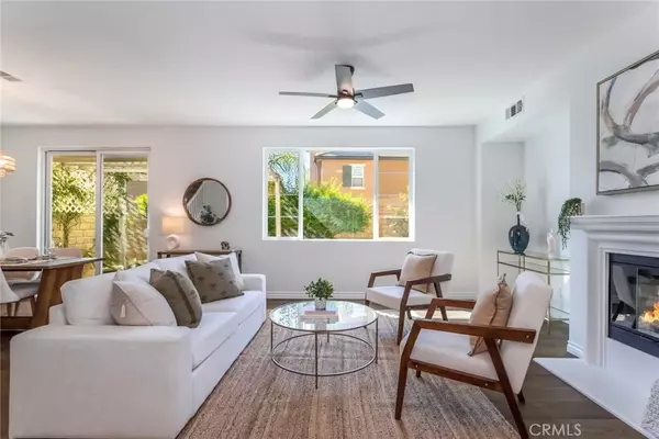 Saugus, CA 91350,19336 Opal Lane