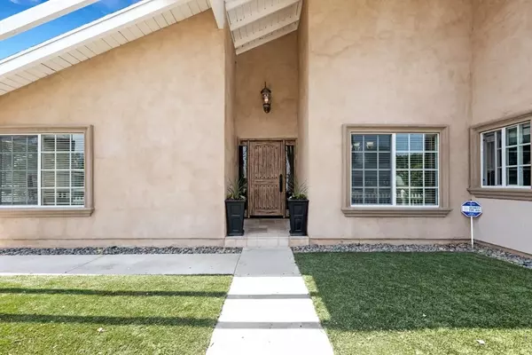 Chatsworth, CA 91311,10061 Cozycroft Ave