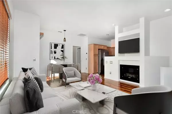 Valencia, CA 91354,26925 Hillsborough #96