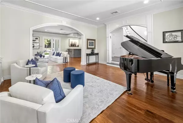 Calabasas, CA 91302,25527 Hamilton Court