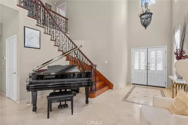 Porter Ranch, CA 91326,20219 Wynfreed