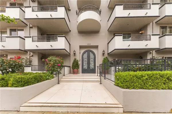 11218 Camarillo Street #404, Toluca Lake, CA 91602