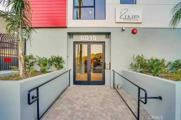 Van Nuys, CA 91401,6015 Woodman Avenue #301