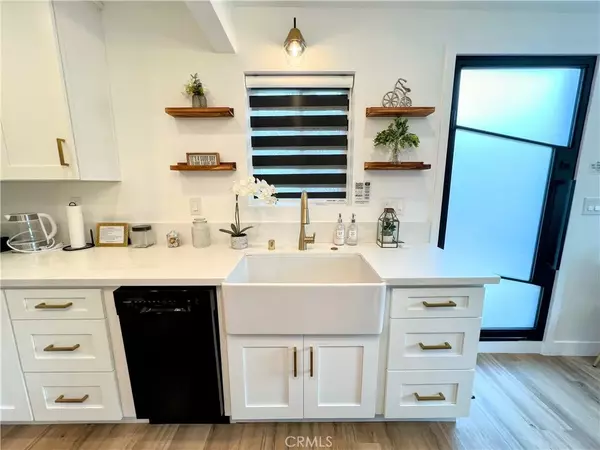 Woodland Hills, CA 91367,5311 Lockhurst Drive