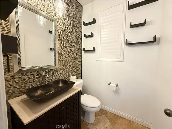 Valencia, CA 91355,23229 Beachcomber Ln