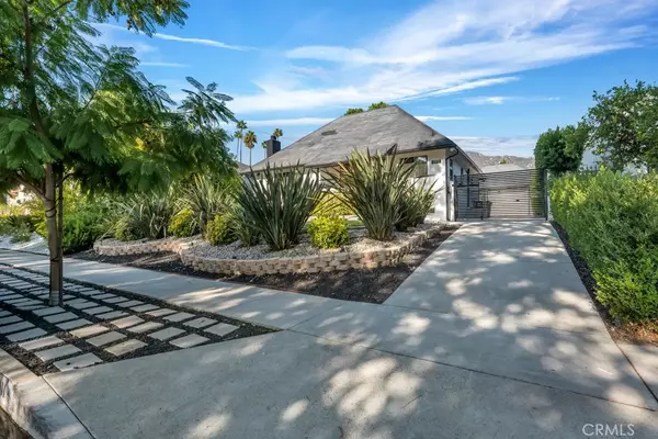 Glendale, CA 91201,1911 W W Kenneth Rd