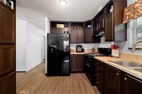 Palmdale, CA 93550,3524 E Avenue R #121