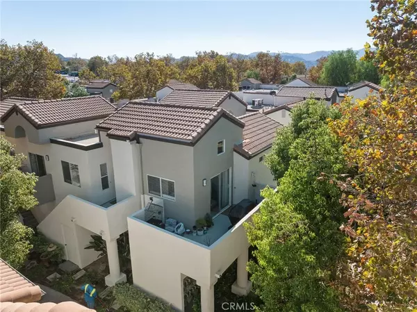 24496 Valle Del Oro #204, Newhall, CA 91321