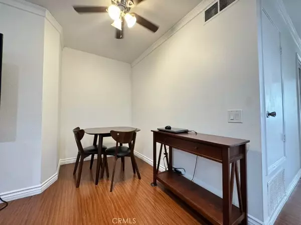 Canyon Country, CA 91351,18209 Sierra Hwy #82