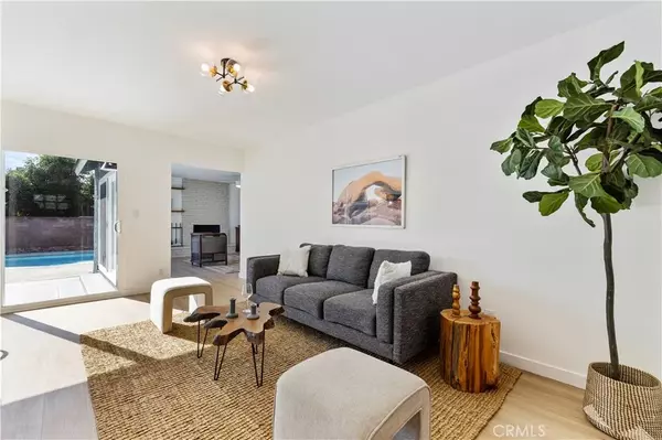 Winnetka, CA 91306,20156 Bassett