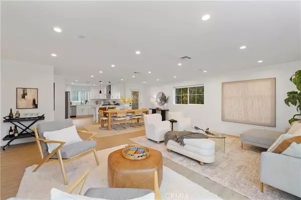 Sherman Oaks, CA 91411,5248 Segals Way