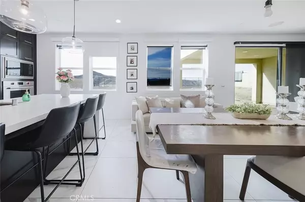 Santa Clarita, CA 91350,19032 Carranza Lane