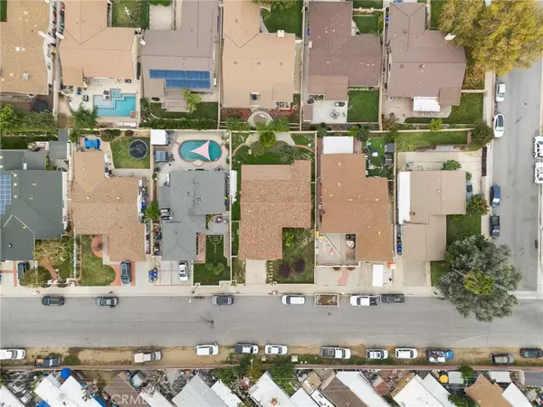 Newhall, CA 91321,24311 Wabuska