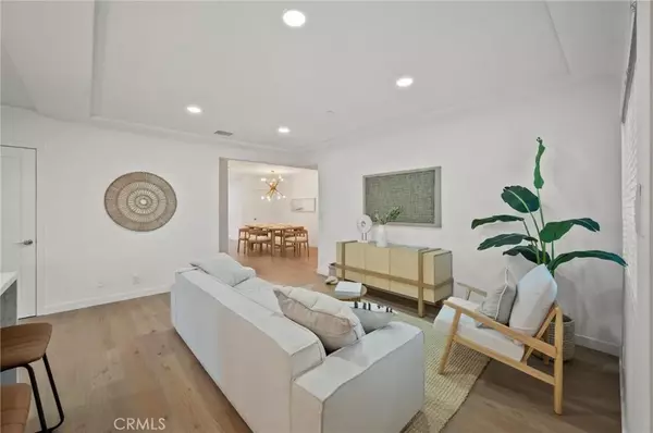 Sherman Oaks, CA 91401,14328 Emelita Street