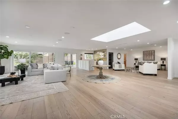 Encino, CA 91316,18089 Lake Encino