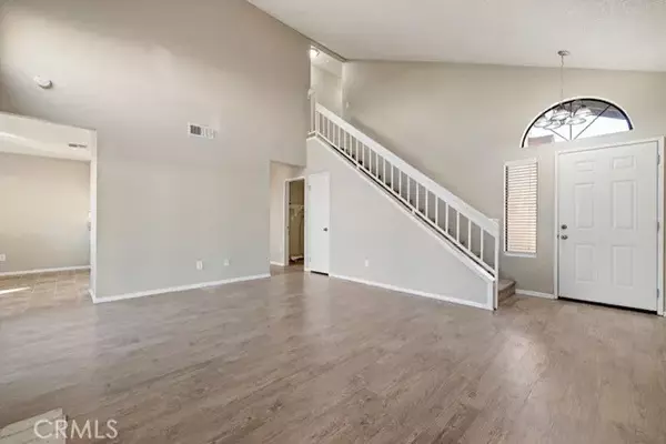 Lancaster, CA 93535,523 E Kettering