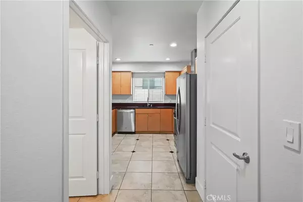 North Hollywood, CA 91601,11312 Huston Street #4