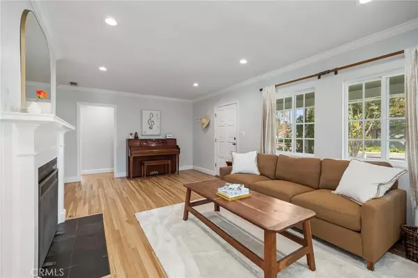 Lake Balboa, CA 91406,16600 Gilmore Street