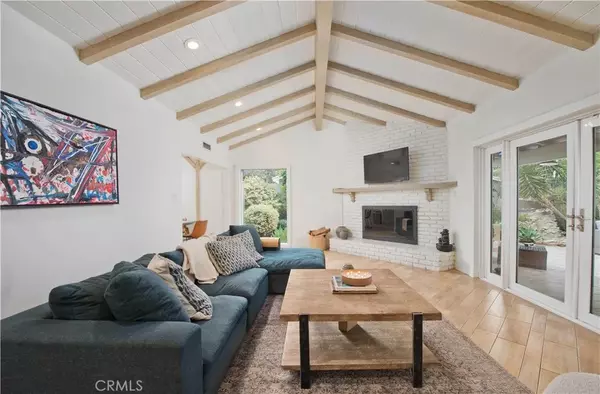 Sherman Oaks, CA 91423,4719 Tyrone